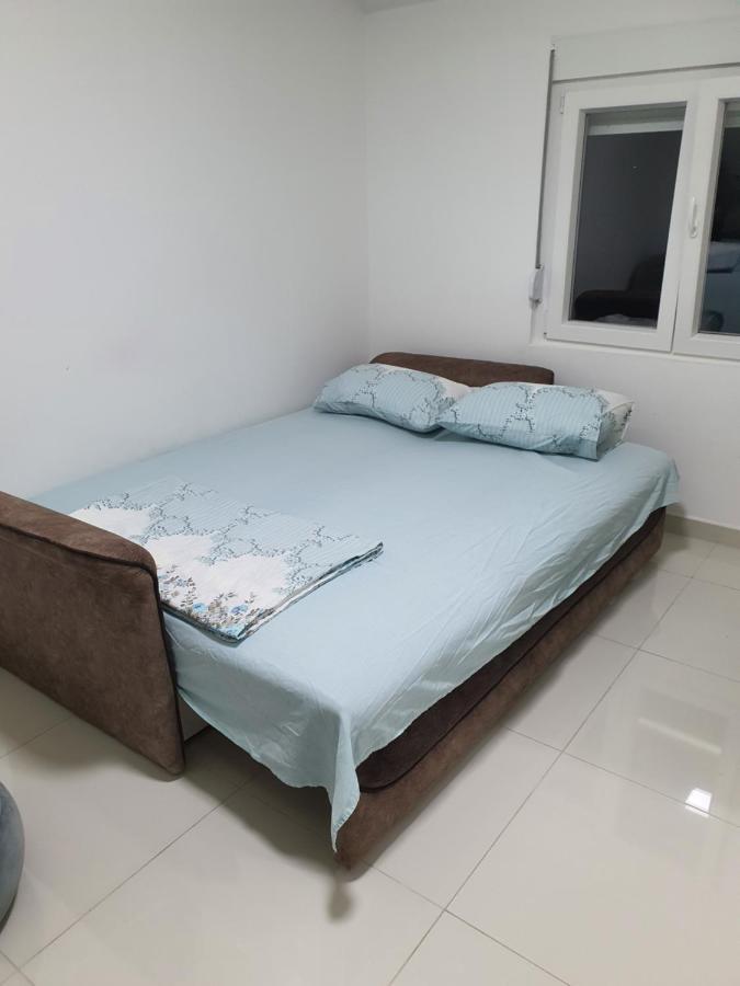 Apartman Tolosi 2 Подгорица Екстериор снимка